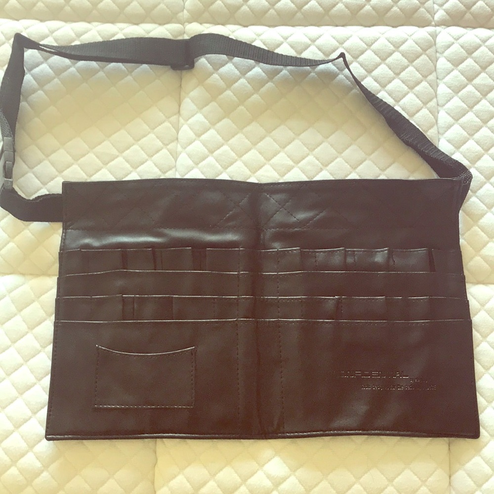Makeup brush belt